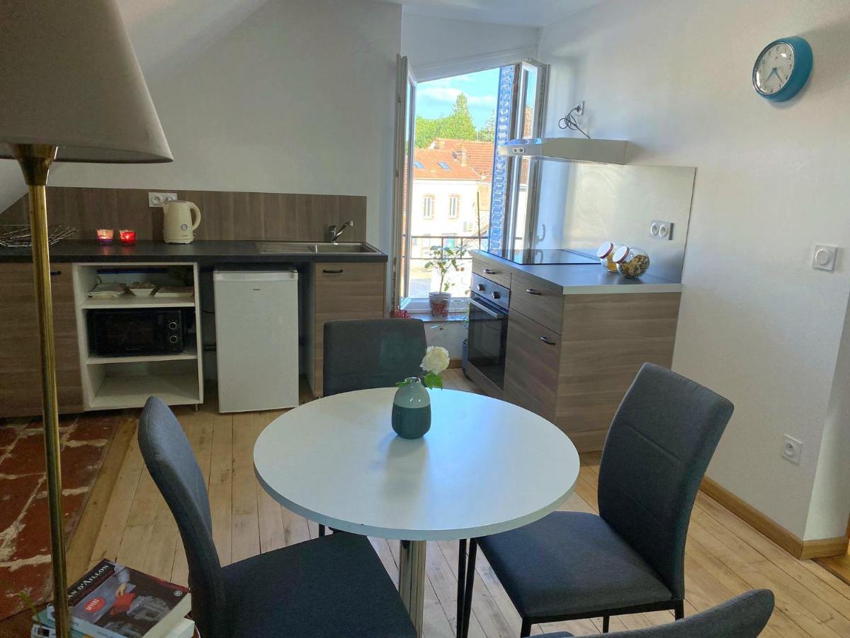 Appartements Cdg Joigny Exterior foto