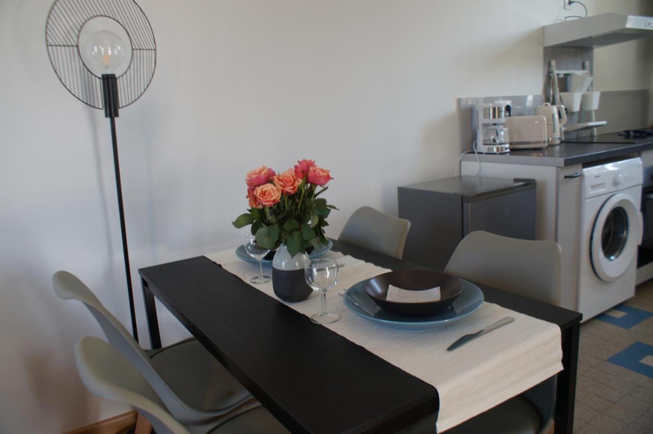 Appartements Cdg Joigny Exterior foto