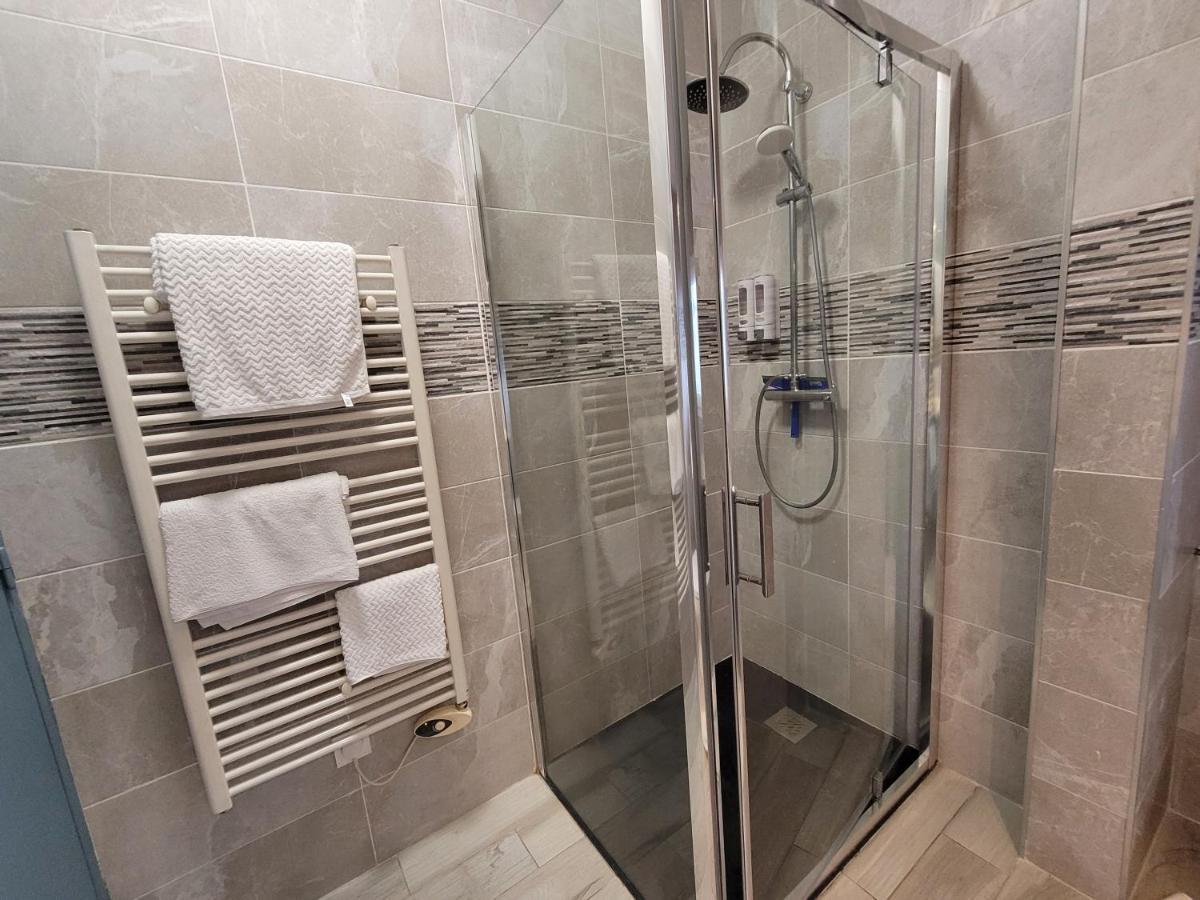 Appartements Cdg Joigny Quarto foto